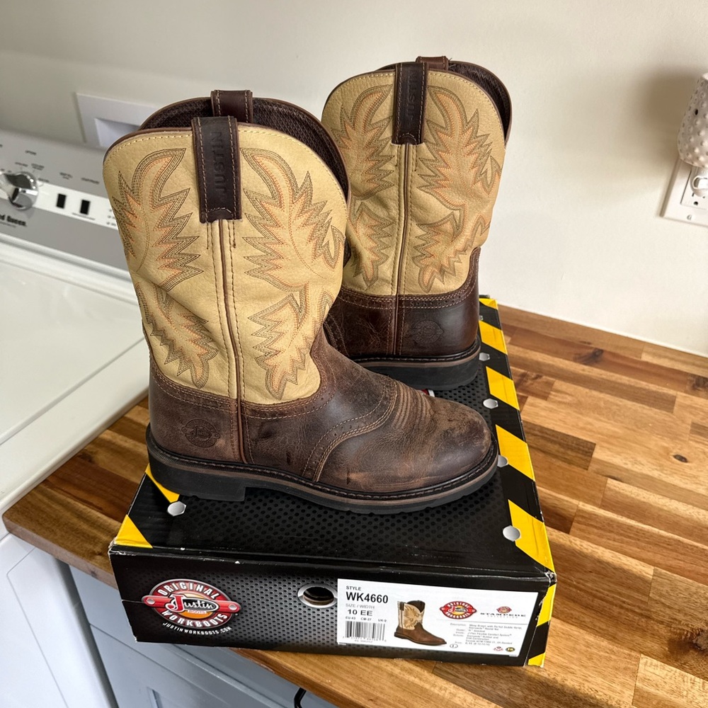 Justin Boots WK4660 Brown and Cream Western Boots